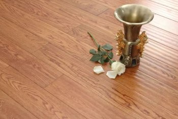 實(shí)木地板的優(yōu)缺點(diǎn)，實(shí)木地板如何選購(gòu)